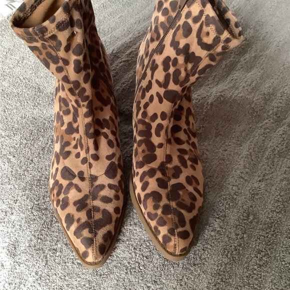 Naturalizer Sole Boots - Picture 2 of 4